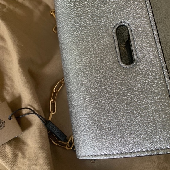 Burberry D-ring bag. New with tag - Picture 4 of 5